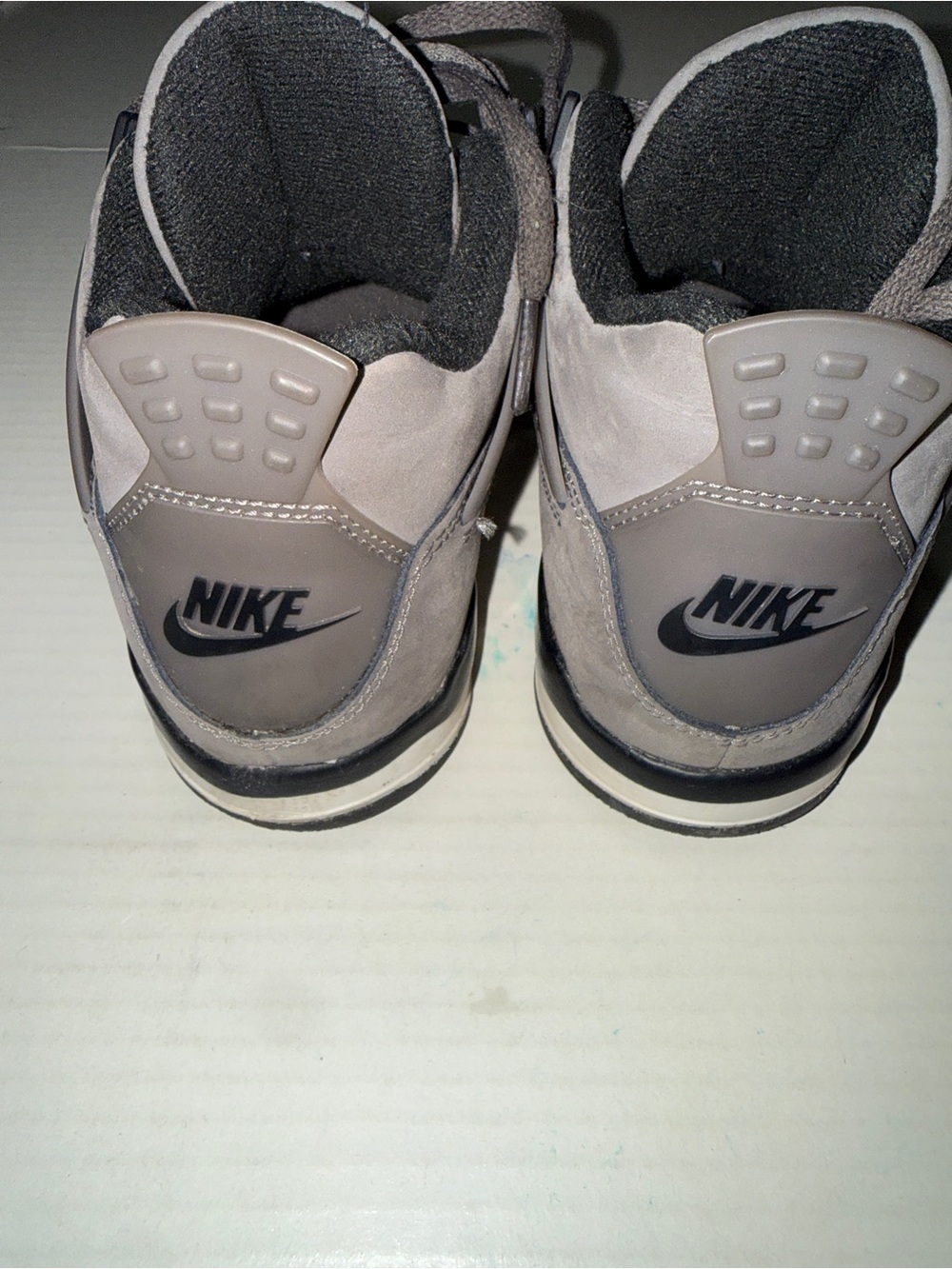 Jordan Retro 4 boys size 3 - Picture 4 of 7